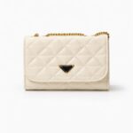 Gold Zincirli Krem Kapitone Çanta