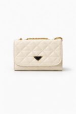 Gold Zincirli Krem Kapitone Çanta