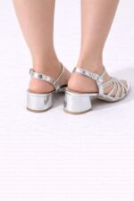 Işıltılı Gümüş Çapraz Bantlı Topuklu - Görsel 4