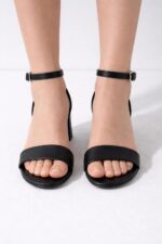 Lina Siyah Minimal Topuklu Sandalet - Görsel 4