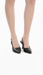 Siyah Sivri Burun Tokalı Slingback Topuklu Ayakkabı - Görsel 2