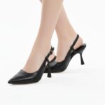 Siyah Sivri Burun Tokalı Slingback Topuklu Ayakkabı