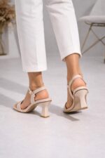 Bej Rugan Tek Bant Topuklu Sandalet - Görsel 4