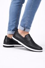 Siyah Erkek Loafer Ayakkabı – Modern Tabanlı Günlük Şık Model